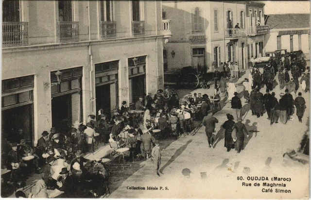 CPA AK MOROCCO OUDJDA Rue de Maghrina Café Simon (31192)