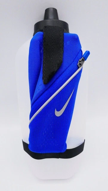 Nike Stride Handheld Flask 22 oz Large Water Bottle Game Royal/Silver Nike Stride Handheld Flask 22 oz Large Water Bottle Game Royal/Silver