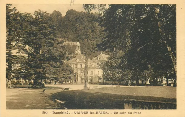 URIAGE LES BAINS un coin du parc