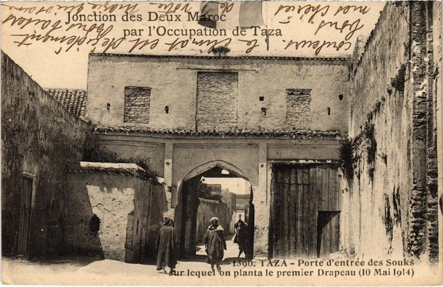 CPA AK Taza Porte d'entree des Souks MAROC (1319046)