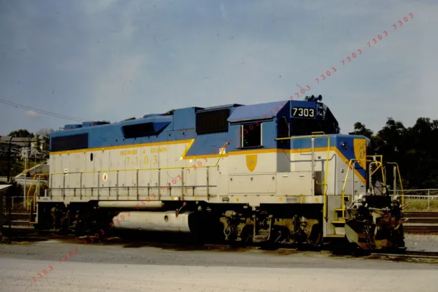 Original Roster Slide: D&H rail Delaware & Hudson GP38-2 7303 @ Albany, NY 1994