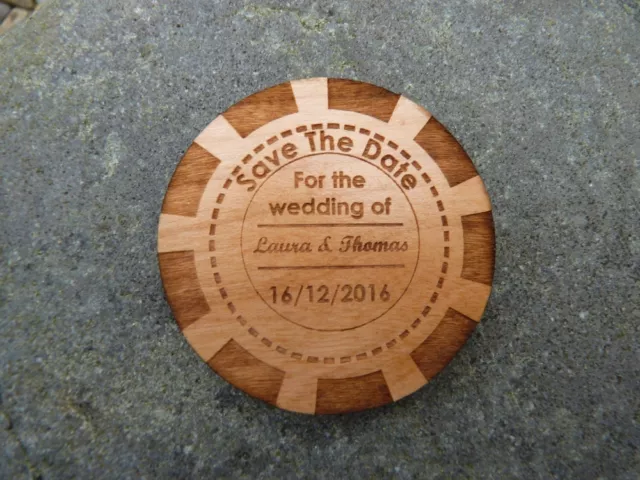 Aimants de réfrigérateur de mariage jeton de casino Save The Date : poker en bois, personnalisé