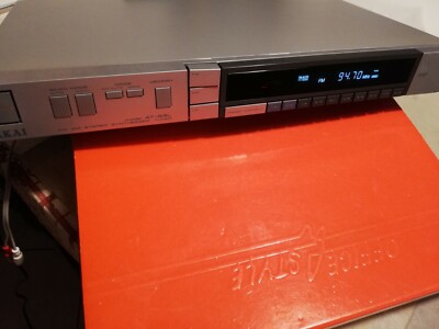 Vintage Sintonizzatore Radio Akai AKAI  AT-S3L Tuner AM-FM Anno 1983 