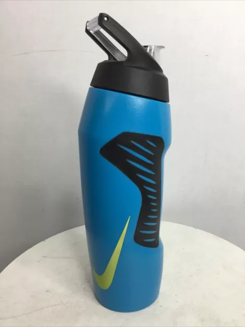NWT Nike Hyperfuel Squeeze Grip Leakproof Water Bottle 24oz Blue NWT Nike Hyperfuel Squeeze Grip Leakproof Water Bottle 24oz Blue