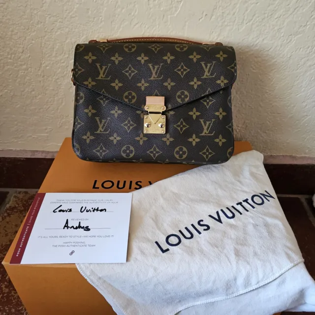 Louis Vuitton Monogram Empreinte CarryAll MM Pochette (SHF-1uDtSx) – LuxeDH