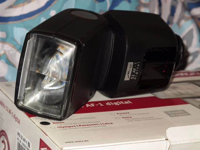 Metz mecablitz 52 AF-1 digital Flash 150 - for Nikon 8
