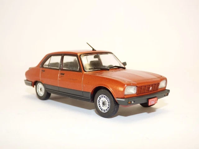 PEUGEOT 505 Gris de 1984 Voiture de Collection 1/43 Série Limitée à 500 PCS