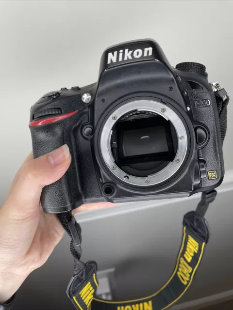 Nikon D D600 24.3MP Digital SLR Camera - Black (Body Only-with one battery)