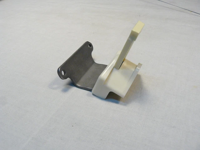 Guide-Fils Métal Pour Machines à Tricoter – Singer / Phildar / Superba – Occasion