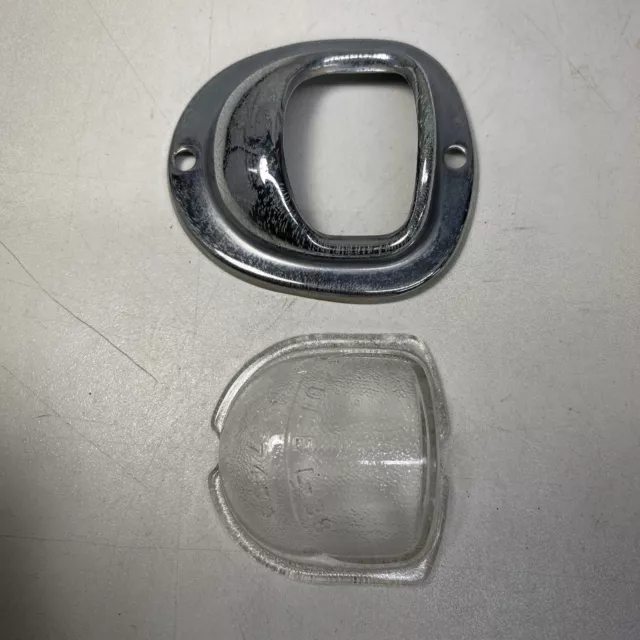1948-51 Oldsmobile Tag Light Lens And Bezel   bx2￼