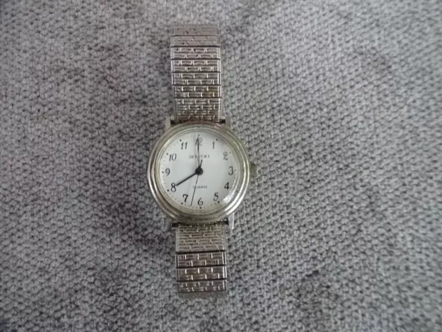 Saxon quartz deals watch