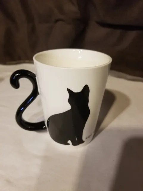 Soconico coffee mug black cat with tail as handle