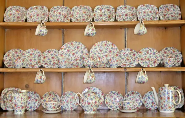 7 Vintage Royal Winton Old Cottage Chintz 7" Tea Plates Excellent