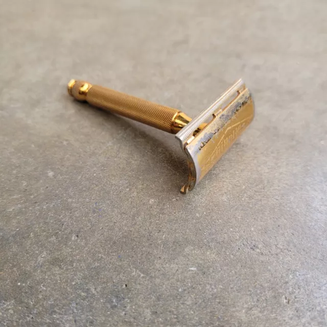 Vintage 1940's Gillette Gold TECH Ball End  DE Safety Razor