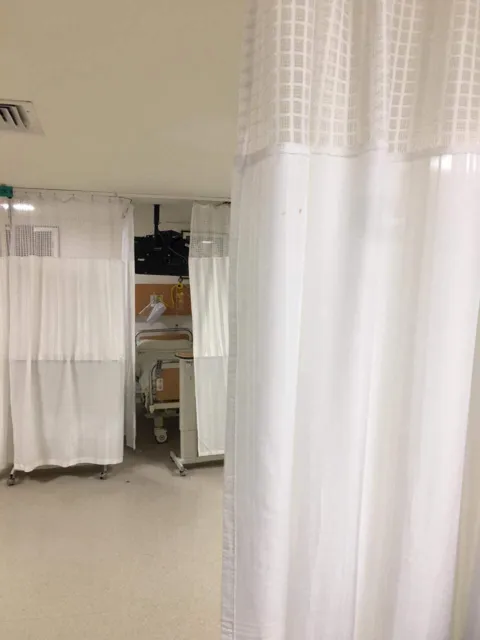 Hospital White Zigzag Curtains for Partition ICU and Wards with Square Net