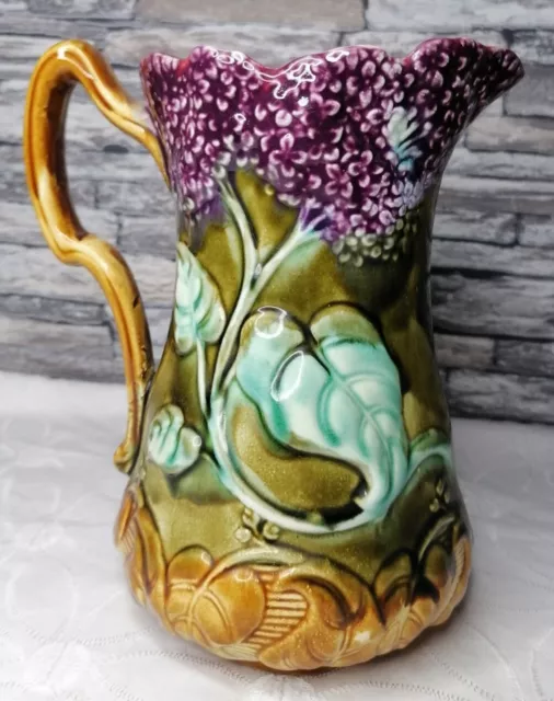 Onnaing pichet céramique barbotine modèle " lilas " N° 736 -