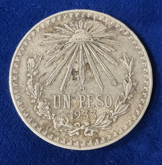 SILVER 1933 - Mexico Un Peso Cap And Rays Mexican Coin