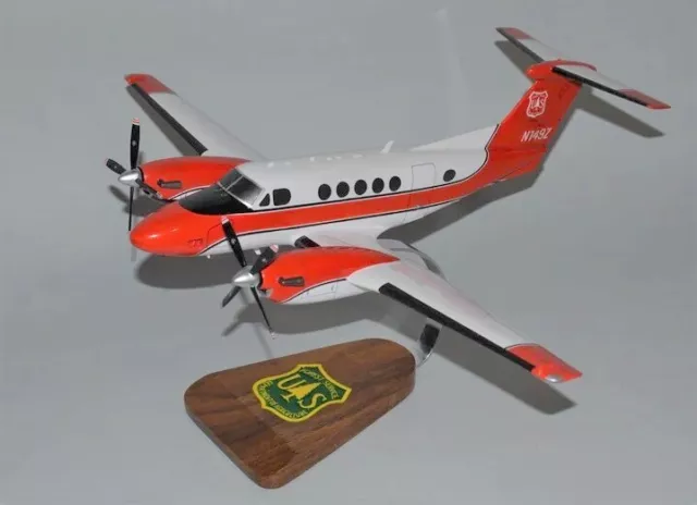 US Forest Service Beechcraft B200 King Air Desk Display Model 1/32 SC Airplane