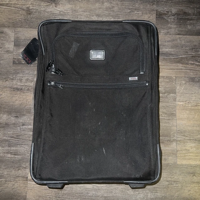 Tumi Alpha 2 Black International Expandable 2 Wheeled Carry-on - 22020D2 READ