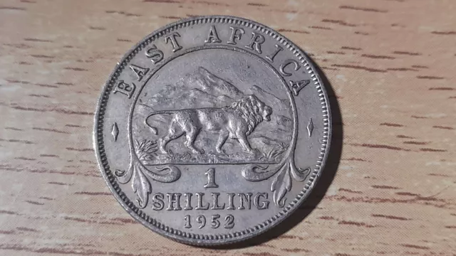 East Africa, 1 Shilling 1952, George VI, as shown.