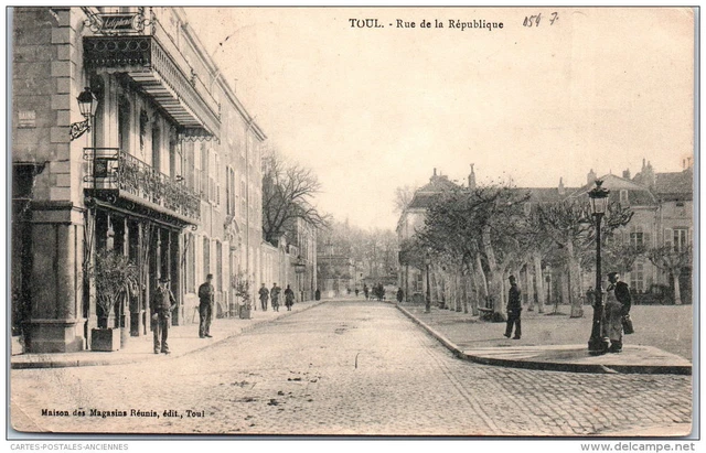 54 TOUL - rue de la republique