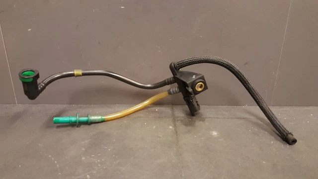 Clapet Anti-retour Pompe à Air 3 Voies - Compatible Audi A4 A6, Volkswagen Passat B5 1.8T (noir/gris)
