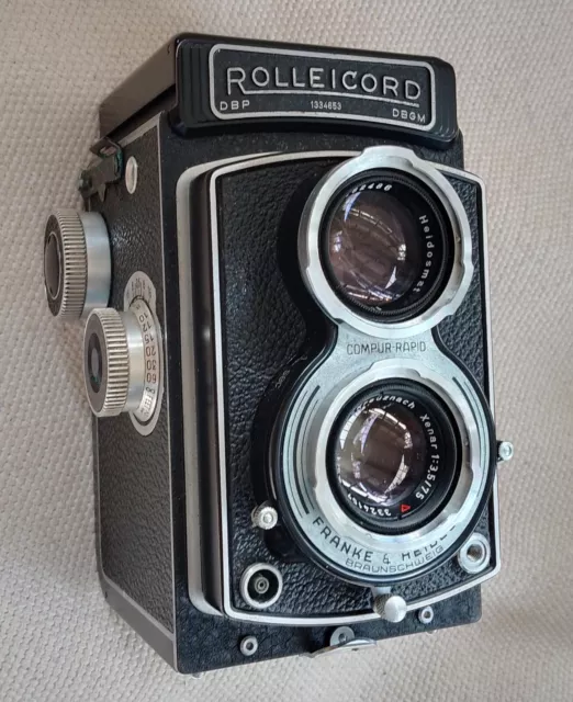 Rollei Rolleicord III format 6x6 bon état avec étui et 2 close up Spiratone 