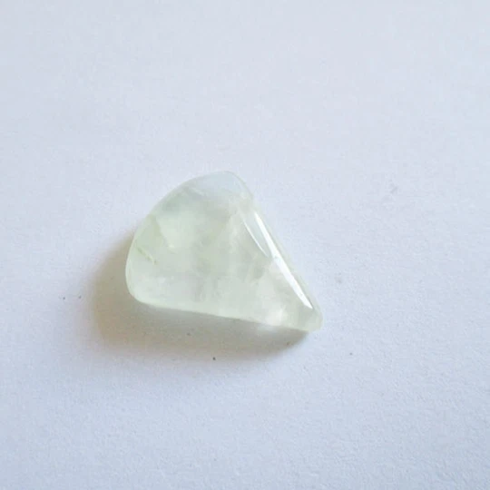Préhnite cabochon pierre fine 18x16x7mm gemme multicolore reiki chakra plexus