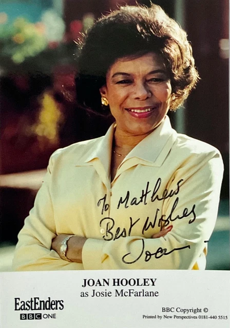 JOAN HOOLEY Genuine Handsigned Eastenders Castcard 6 x 4