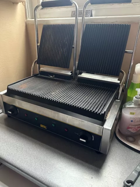 Buffalo Double Contact Ribbed  Electric Grill