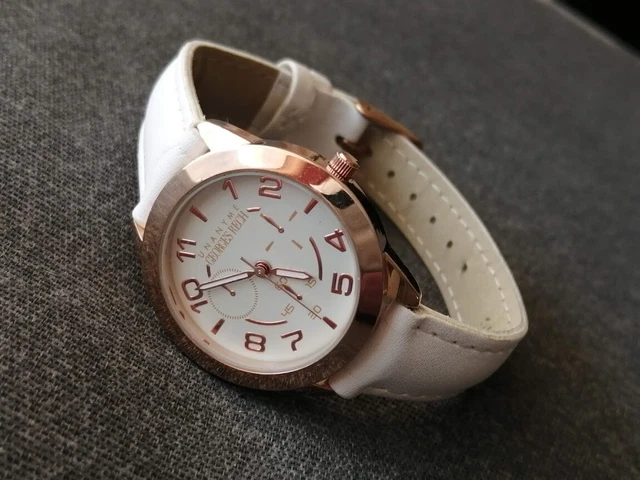 MONTRE FEMME GEORGES Rech UNANYME Quartz Watch Test e vendu avec