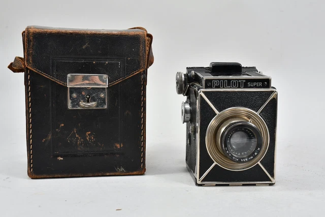 B24K08- Vintage Pilot Super 8 Filmkamera in Leder Etui