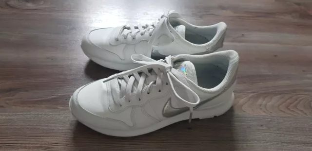 Sneaker Nike Gr. 39 Leder weiß