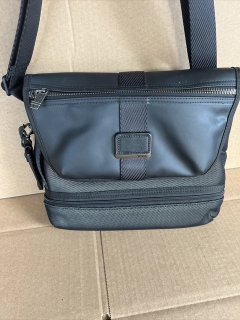 Tumi TRAVIS Black Grey REFLECTIVE  Crossbody Messenger Tablet Bag Alpha Bravo