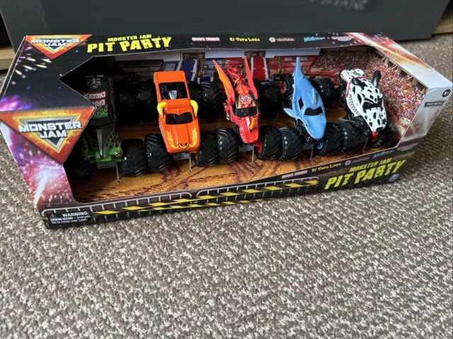 Monster Jam, Official Pit Party 5-Pack of 1:64 Scale Monster Truck