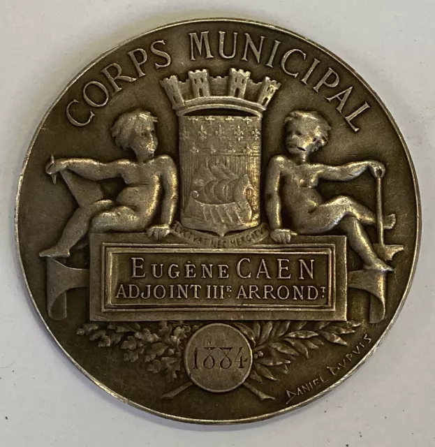 Medaille En Argent Par Daniel Dupuis @ Corps Municipal @ Attribuee En 1884 @ Top