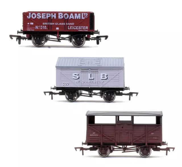 Dapol 'Oo' Gauge Rake Of 3 Assorted Wagons