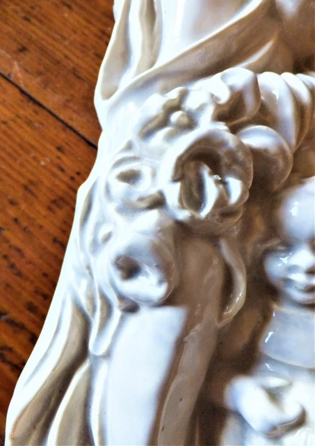 RARE SOMAG Art Nouveau High-Relief Corner Tile, Circa 1910 5