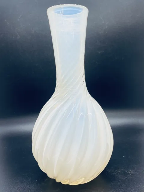 MIKASA Opalescent White Studio Art Glass Swirl 10" Vase Handcrafted Kurata Japan