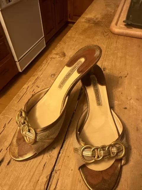 Luciano Padovan Bronze And Gold Kitten Heels Size 37 Made In Italy Shoes Circles