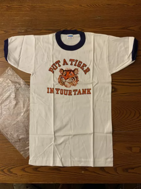 Vintage 1970 Esso Exxon Put a Tiger in Your Tank Child T-Shirt 14-16 Champion
