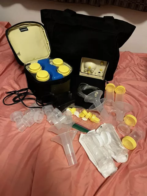 Medela Double Electric Breast Pump with On the Go Tote