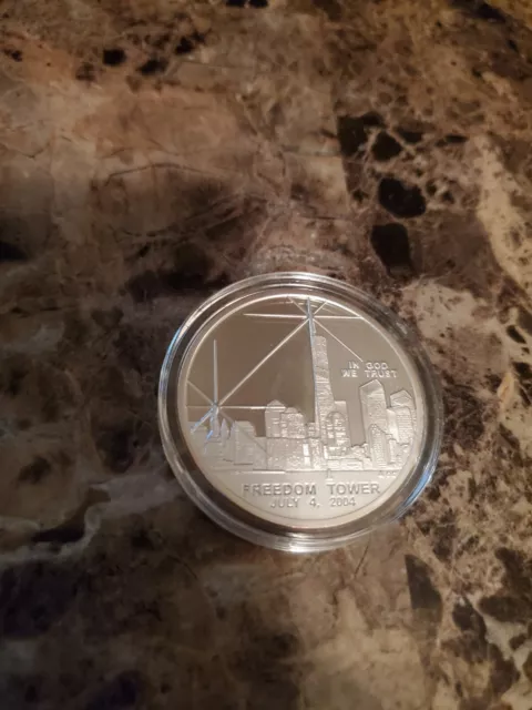 Moneda de dólar de plata Freedom Tower 2004 WTC World Trade Center a prueba, 1 oz. 999