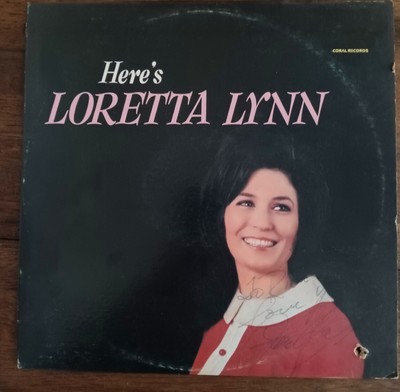 Loretta Lynn-Signed(Autographed)- Here's Loretta Lynn 1973 Vinyl LP CB-20056