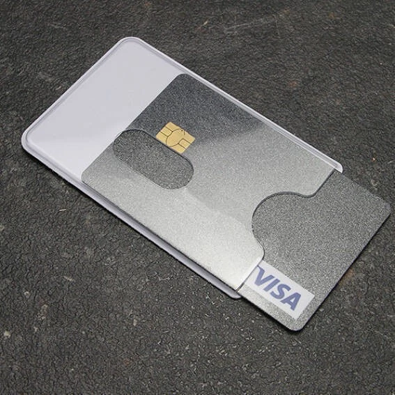 Produktbild von Ausweishülle Hartplastik Transparente Ausweishüllen 20 Stück - EC Karten Schutz Mit Reißverschluss Card Sleeves