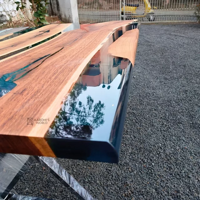 Dining table of epoxy resin and Oak wood in blue theme, 6 seater