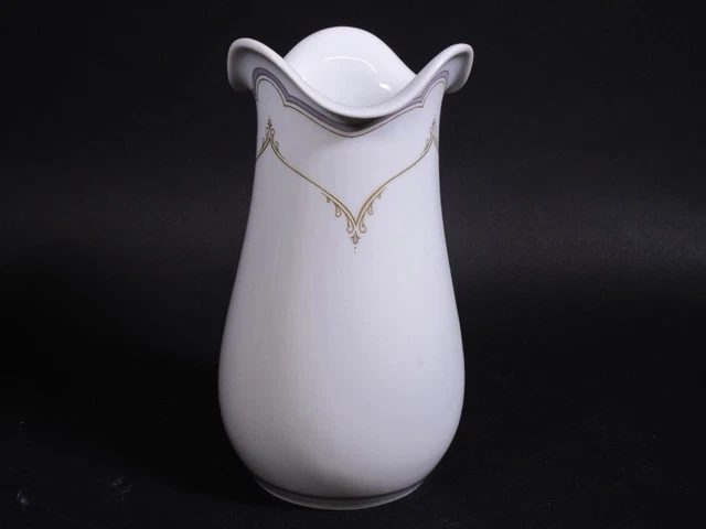 Kaiser Porzellan Vase In Weiß – Handgefertigt, 19,5 Cm Hoch