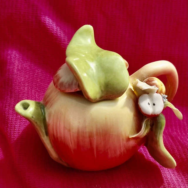 Adorable petite théière en forme de pomme capodimonte céramique italie