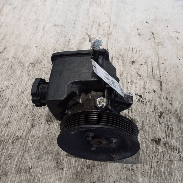Pompe De Direction Pour MERCEDES-BENZ SPRINTER 2-T - Modèles 901/902 - Pièce D'occasion