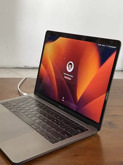 Apple MacBook Pro 13.3" (256 gb SSD, Intel Core i5 7a generazione, 2.3GHz,...